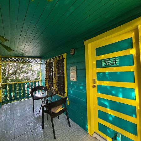 Yocamatsu Bed and Breakfast Caye Caulker Εξωτερικό φωτογραφία