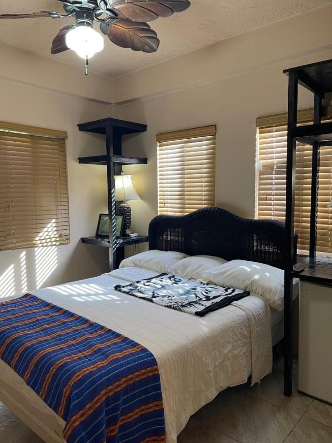 Yocamatsu Bed and Breakfast Caye Caulker Εξωτερικό φωτογραφία