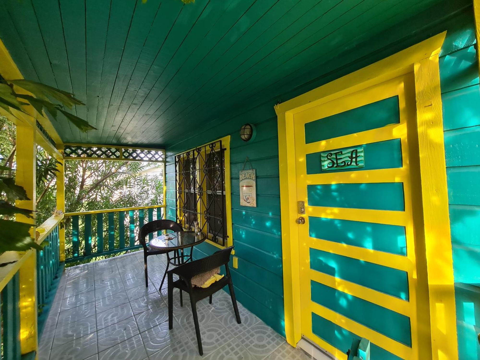 Yocamatsu Bed and Breakfast Caye Caulker Εξωτερικό φωτογραφία
