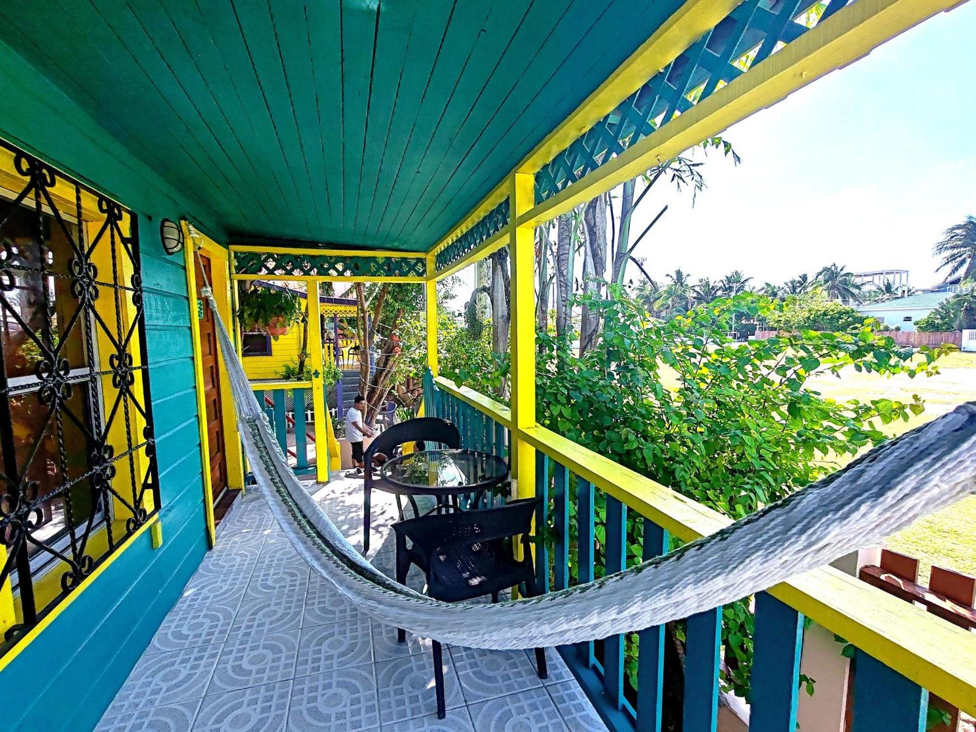 Yocamatsu Bed and Breakfast Caye Caulker Δωμάτιο φωτογραφία