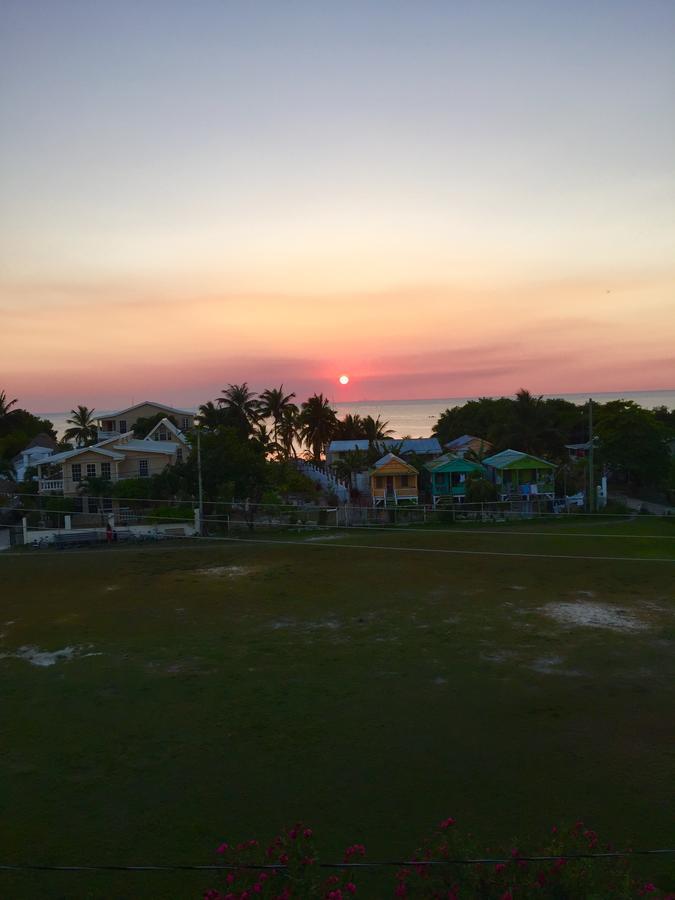 Yocamatsu Bed and Breakfast Caye Caulker Εξωτερικό φωτογραφία