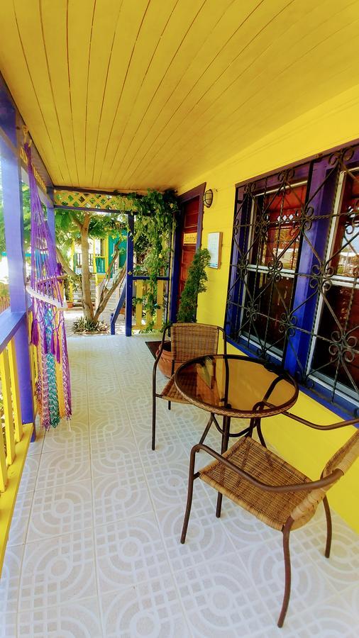 Yocamatsu Bed and Breakfast Caye Caulker Εξωτερικό φωτογραφία